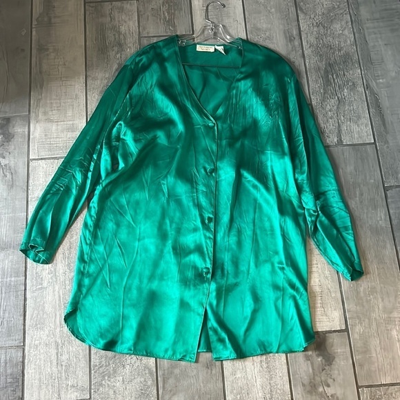 Vintage Victoria’s Secret silk V-neck button-down long sleeve women’s large gree - Picture 1 of 4